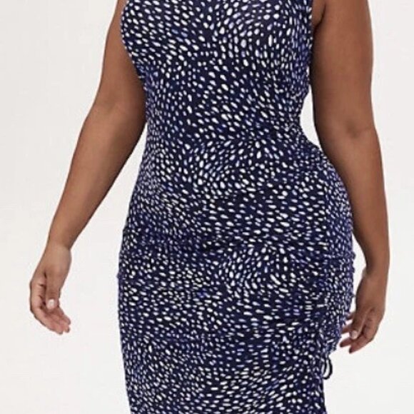 NWOT Torrid Super Soft Blue Ditsy Dot Asymmetrical Drawstring Midi Dress - Picture 2 of 11